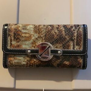 Super cute nine and co wallet